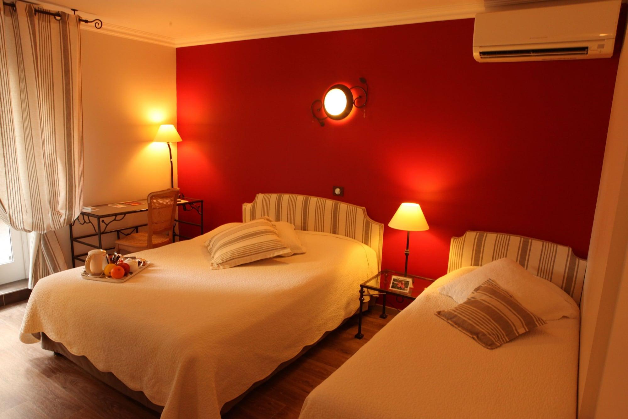 Ulysse Centre Hotel 3*